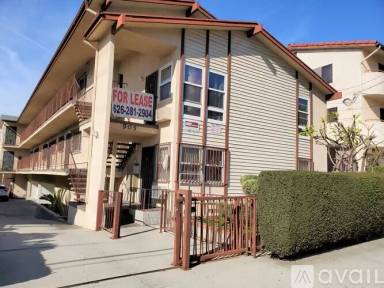 Main picture of 905 Centennial St