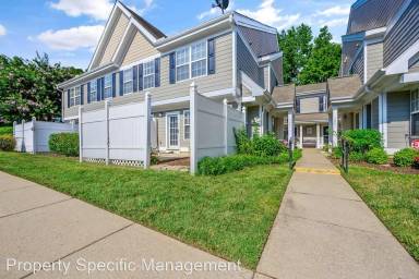 Main picture of 1202 Legacy Greene Ave