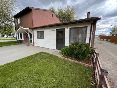 Main picture of 1902 Prairie Rd