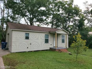Main picture of 802 Bilbo St