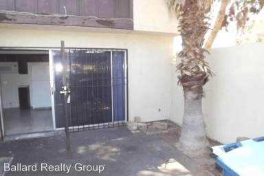 Main picture of 558 Oakbrook Ln