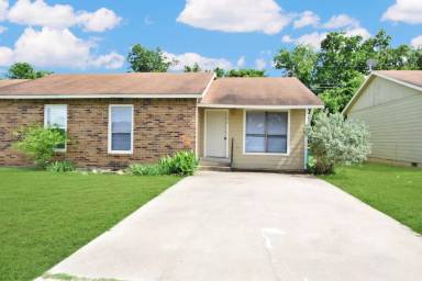 Main picture of 1628 Kelly Dr