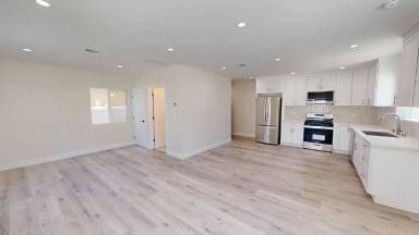 Main picture of 22131 Victory Blvd