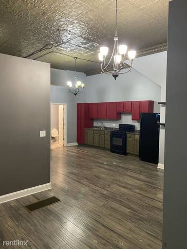 Main picture of 1801 W 21st St