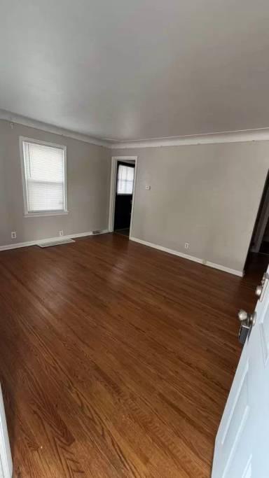 Main picture of 2010 Kensington Rd