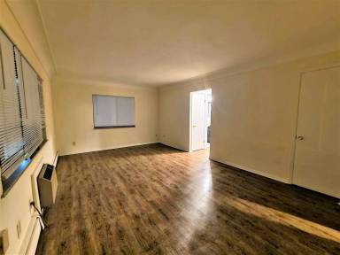 Main picture of 4843 Broadview Rd