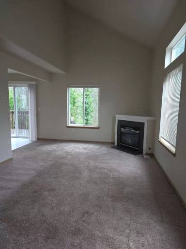 Main picture of 6158 S Cushman Ave