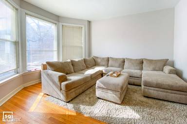 Main picture of 1110 W Newport Ave