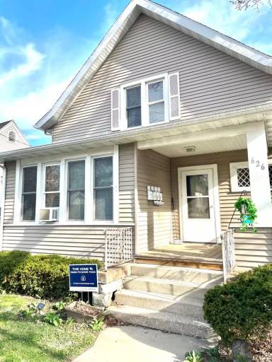Main picture of 626 W Olin Ave
