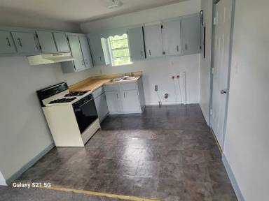 Main picture of 1512 Maple St