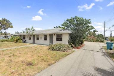 Main picture of 105 SW 5th Ave
