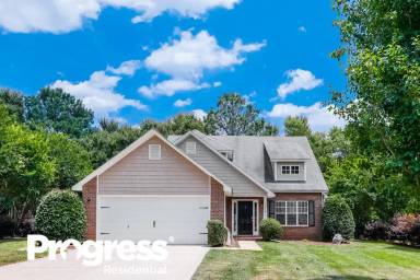Main picture of 2926 Cripple Creek Ct
