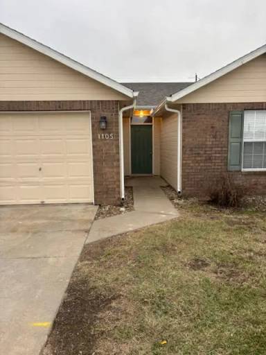 Main picture of 1105 Walters Dr
