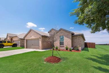 Main picture of 3360 N Crowley Cleburne Rd