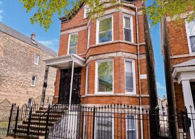 Main picture of 2253 S Whipple St