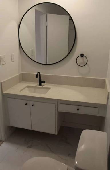 Main picture of 114 S Gramercy Pl