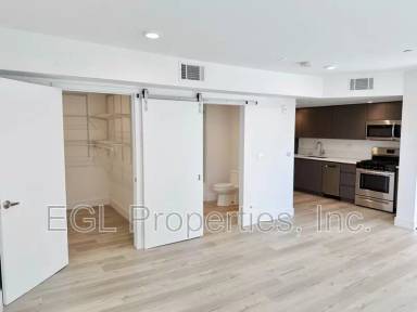 Main picture of 744 S Mariposa Ave