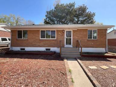Main picture of 423 Yellowstone Rd