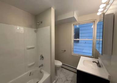 Main picture of 188 Seaman St
