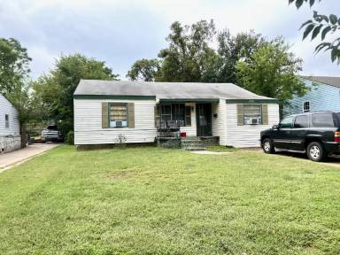 Main picture of 2520 NW 41st St