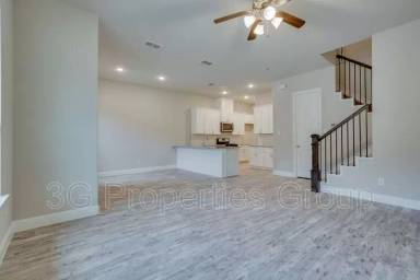 Main picture of 6217 Rainbow Valley Pl