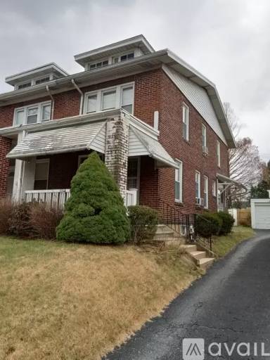Main picture of 1134 W Wyoming St