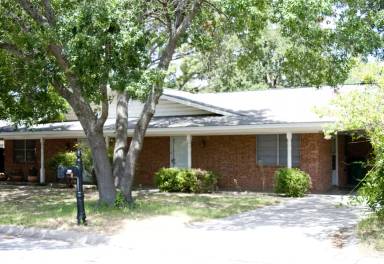 Main picture of 1383 N Lillian St