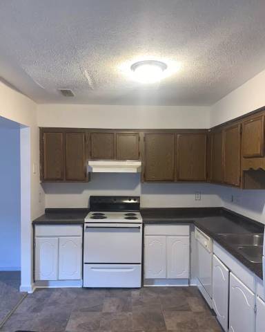Main picture of 366 Deputy Ln