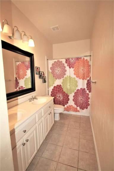 Main picture of 8105 Halliford Dr