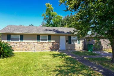 Main picture of 337 Rosedown Dr