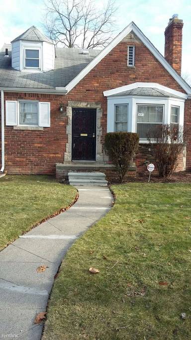 Main picture of 12915 Mettetal St