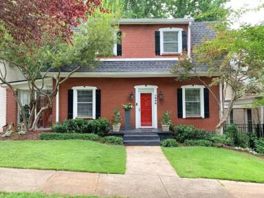 Main picture of 1056 High Point Dr NE