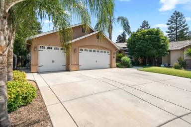 Main picture of 687 Glenn View Ct