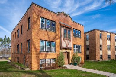 Main picture of 2770 Xerxes Ave S