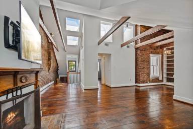 Main picture of 3333 N St NW