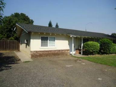 Main picture of 2451 Floral Ave