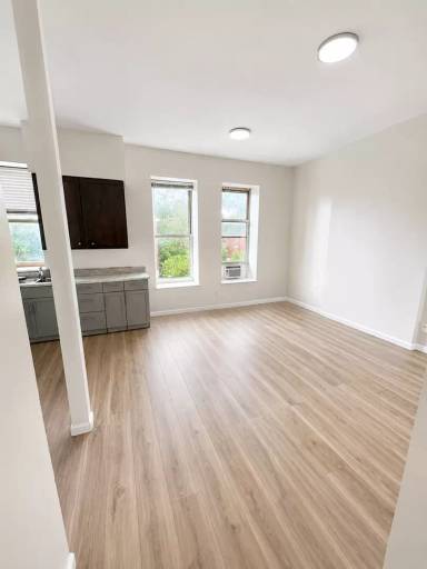 Main picture of 4417 Strodtman Pl
