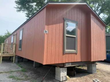 Main picture of 4842 SW Topeka Blvd