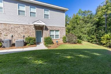 Main picture of 6867 Spaniel Dr