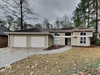 Main picture of 4015 Golfview Dr