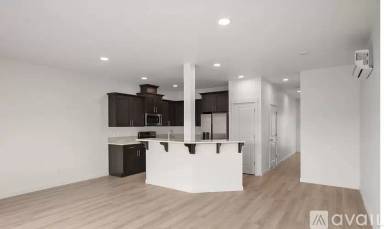 Main picture of 2855 S Magnolia Dr