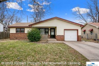 Main picture of 3313 S Elizabeth Ave