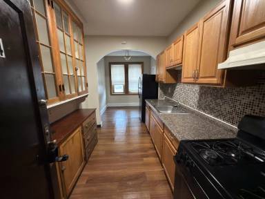 Main picture of 330 Laurel St
