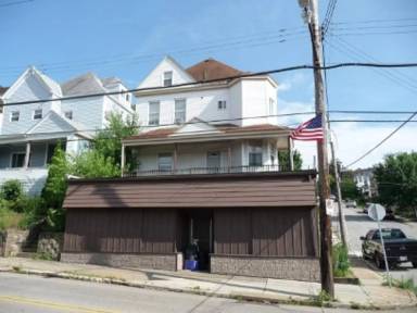 Main picture of 546 Greenfield Ave