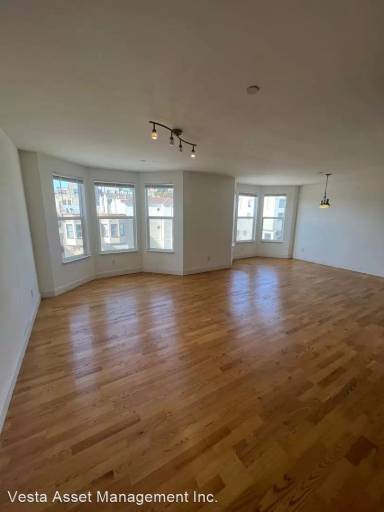 Main picture of 1509 Taraval St