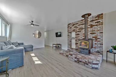 Main picture of 2448 Union St