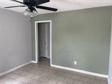 Main picture of 911 Riviera Dr