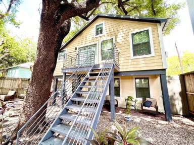 Main picture of 113 Pacific St