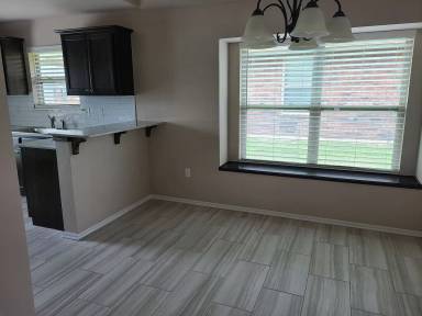 Main picture of 1008 Hickory Creek Dr