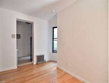 Main picture of 505 W 135th St